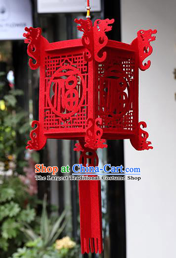 China Handmade Dragon Head Hanging Lamp Decoration New Year Red Lantern