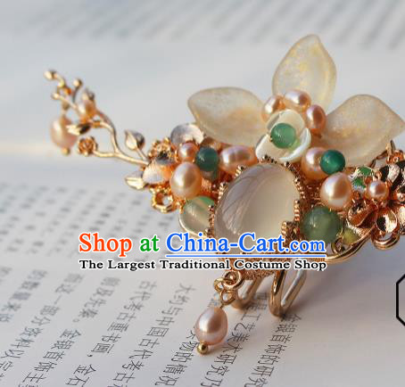 China Ancient Young Beauty Shell Hairpin Traditional Ming Dynasty Court Lady Pearls Hair Stick