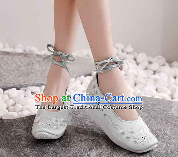 China Embroidered Shoes National Satin Shoes Traditional Tang Dynasty Princess Light Green Shoes