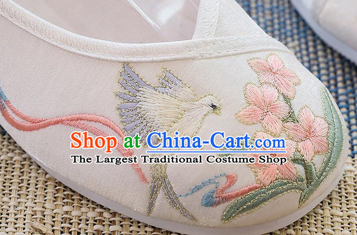 Chinese Traditional Classical Dance Shoes Embroidered Mangnolia White Shoes Hanfu Shoes