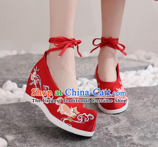 Chinese Traditional Red Satin Wedge Heel Shoes Embroidered Cat Shoes National Woman Shoes
