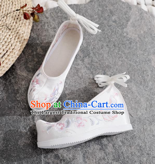 Chinese National Woman Shoes Traditional White Satin Wedge Heel Shoes Embroidered Flowers Shoes