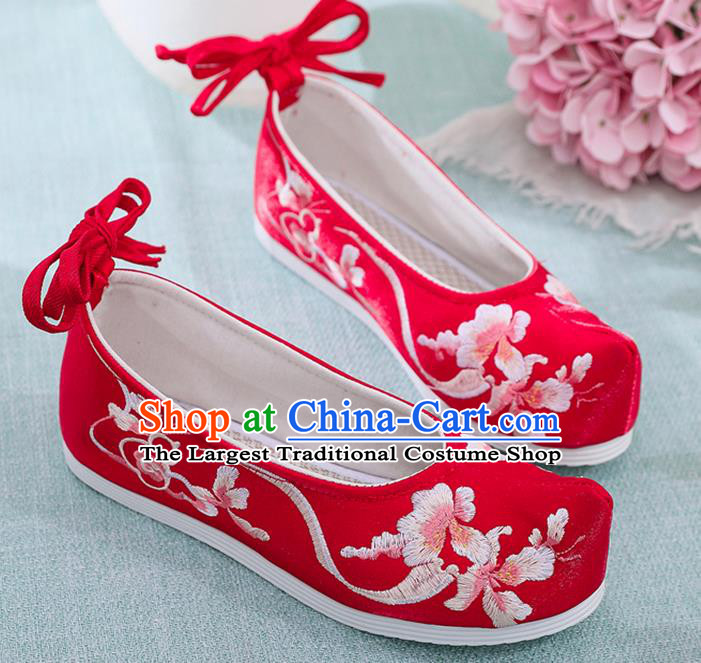 China Traditional Ming Dynasty Hanfu Shoes Embroidered Flowers Shoes Ancient Palace Lady Wedding Shoes