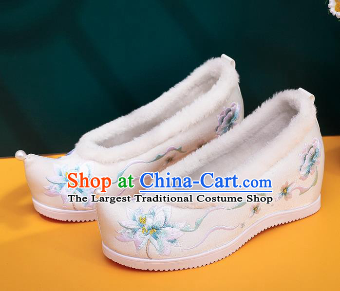 Chinese Traditional Hanfu White Cloth Shoes Woman Embroidered Lotus Shoes National Winter Shoes
