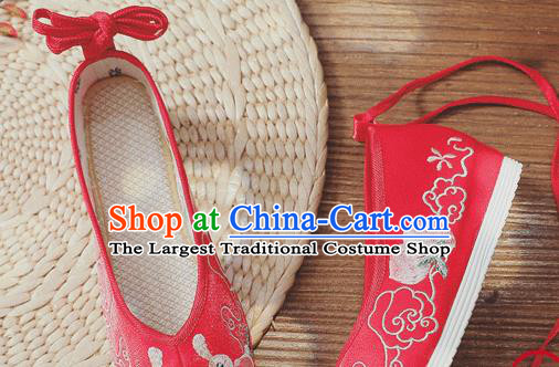 China Handmade Wedding Red Cloth Bow Shoes Folk Dance Shoes Embroidered Peach Shoes