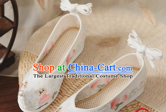 China Handmade White Cloth Bow Shoes Embroidered Peach Shoes Folk Dance Shoes