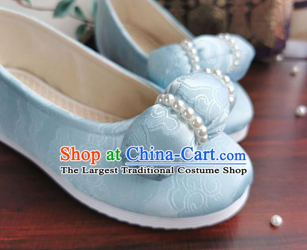 China Traditional Court Hanfu Shoes Ancient Jin Dynasty Princess Pearls Shoes Handmade Light Blue Cloth Shoes