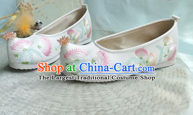 China Ancient Hanfu Shoes Classical White Embroidered Shoes Traditional Ming Dynasty Palace Lady Shoes