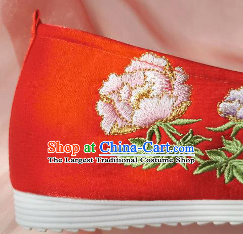 China Ancient Bride Red Shoes Classical Wedding Embroidered Phoenix Shoes Traditional Ming Dynasty Hanfu Shoes