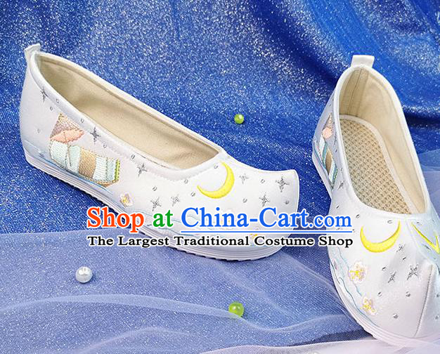 China Traditional Hanfu Embroidered Shoes Ancient Young Lady Shoes Classical Dance Shoes