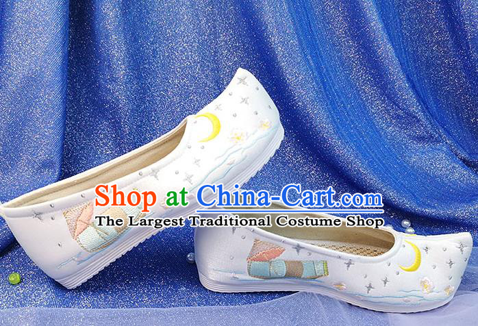 China Traditional Hanfu Embroidered Shoes Ancient Young Lady Shoes Classical Dance Shoes