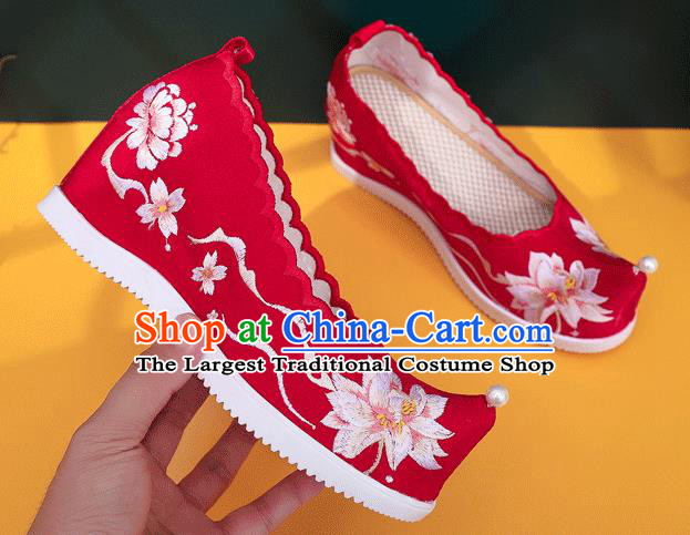 China Handmade Xiuhe Wedge Shoes National Folk Dance Shoes Traditional Hanfu Embroidered Red Cloth Shoes