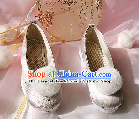 China Ancient Princess Shoes Classical Pink Brocade Shoes Traditional Hanfu Embroidered Peacock Feather Shoes