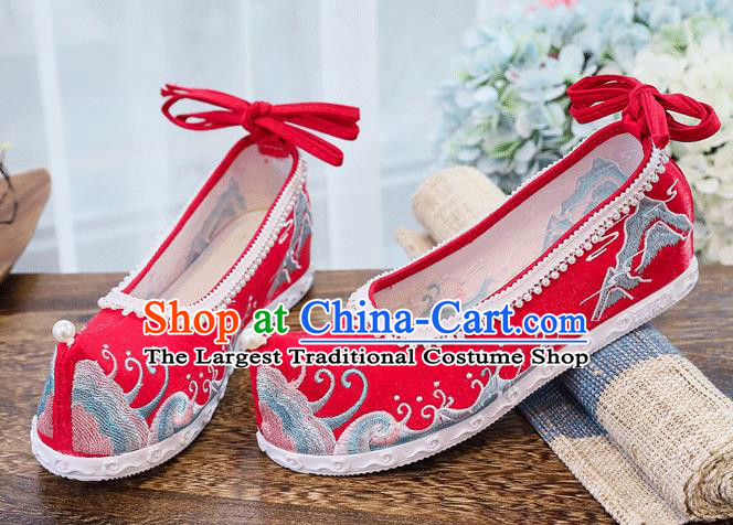 China National Woman Wedding Red Shoes Traditional Hanfu Embroidered Wave Shoes Handmade Folk Dance Pearls Shoes