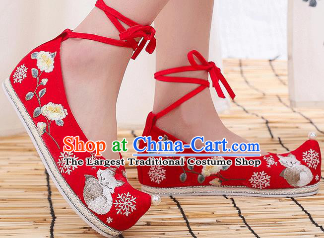China Embroidered Fox Shoes Handmade National Red Cloth Shoes Traditional Xiuhe Suit Shoes