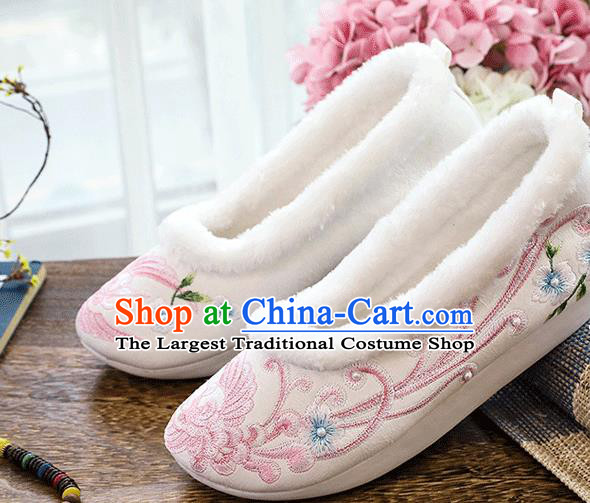 China National Woman Winter Shoes Traditional Embroidered Pearls White Cloth Shoes Folk Dance Shoes