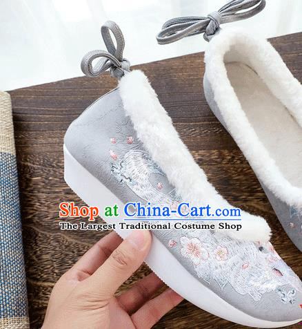 China Traditional Embroidered Nine Tail Fox Shoes Folk Dance Shoes National Woman Winter Grey Cloth Shoes