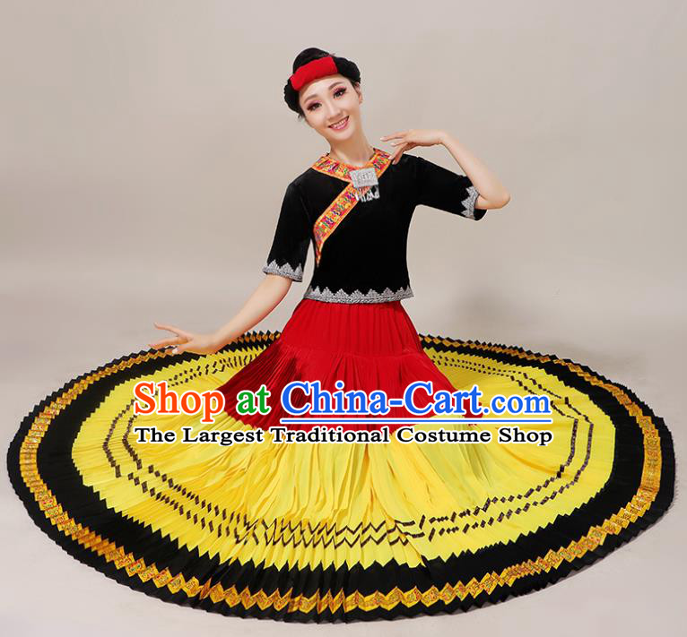 China Ethnic Performance Outfits Yi Minority Folk Dance Dress Guangxi Nationality Clothing and Headwear