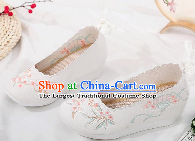 China Traditional Shoes Folk Dance Platform Shoes Embroidered Plum Fan White Cloth Shoes