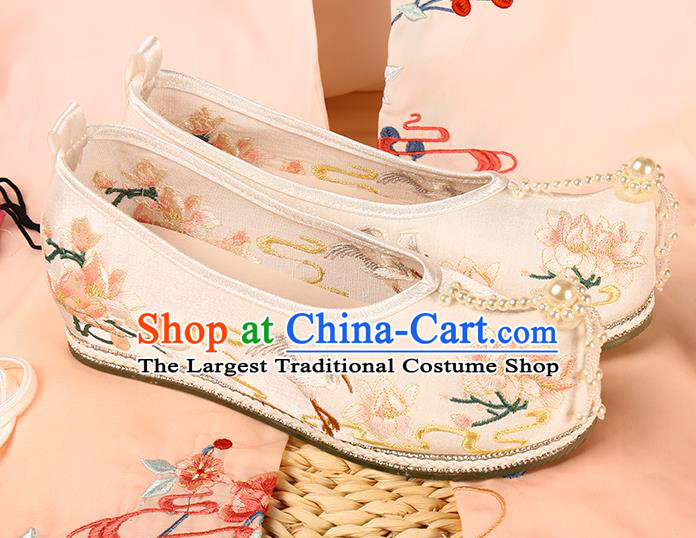Chinese Embroidered White Satin Shoes Traditional Pearls Toe Hanfu Shoes Ancient Ming Dynasty Princess Shoes