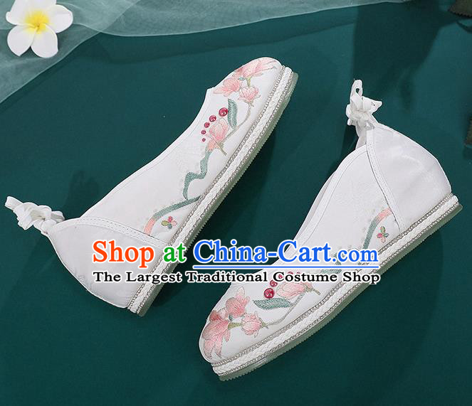 Chinese Traditional Hanfu White Cloth Shoes Classical Dance Shoes Embroidery Mangnolia Shoes