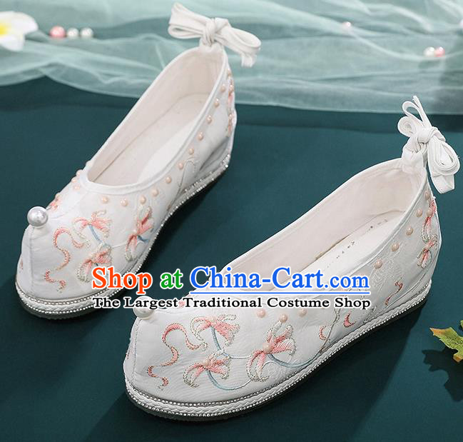 China Embroidered Mangnolia Shoes Ancient White Cloth Shoes Traditional Hanfu Pearls Shoes Ming Dynasty Princess Bow Shoes