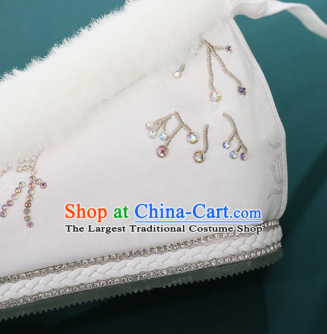 China Traditional Winter Hanfu Shoes Ancient Ming Dynasty Princess Bow Shoes Embroidered White Cloth Shoes