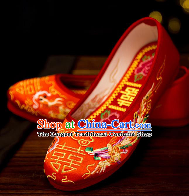 Chinese Classical Bride Embroidered Shoes National Wedding Woman Shoes Traditional Beijing Red Cloth Shoes