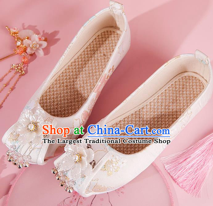 China Traditional Ming Dynasty Princess Shoes Ancient Hanfu Shoes Handmade Beige Brocade Shoes