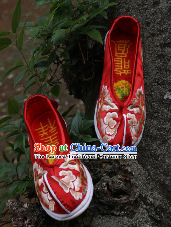 Chinese Traditional Wedding Shoes National Bride Shoes Embroidered Red Satin Shoes