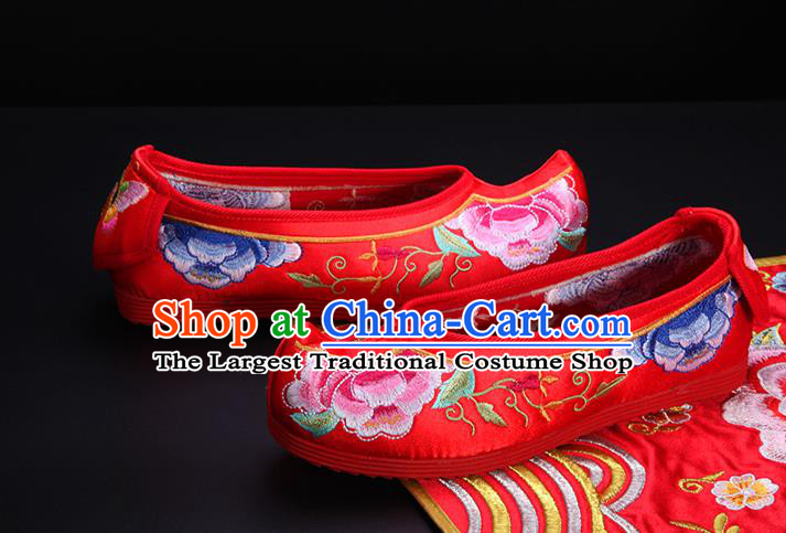 Chinese Traditional Wedding Bride Shoes National Red Cloth Shoes Classical Embroidered Peony Shoes