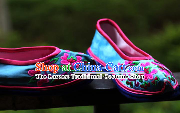 Chinese National Woman Shoes Embroidered Blue Satin Shoes Traditional Yi Nationality Shoes