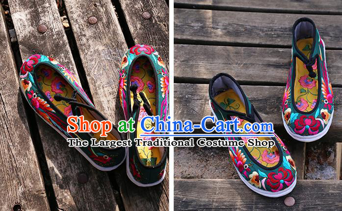 Chinese Handmade Embroidered Green Shoes Traditional Strong Cloth Soles Shoes Yi Ethnic Folk Dance Shoes