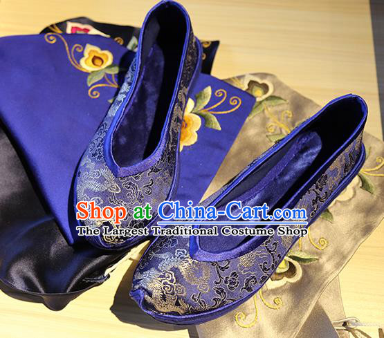 Chinese Handmade Royalblue Shoes Traditional Yunnan Ethnic Wedding Shoes Classical Dragon Pattern Brocade Shoes