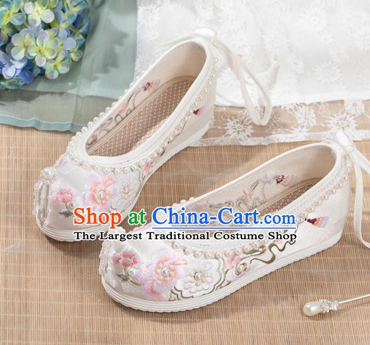 China Ancient Princess Shoes Handmade White Cloth Hanfu Shoes Traditional Ming Dynasty Pearls Shoes