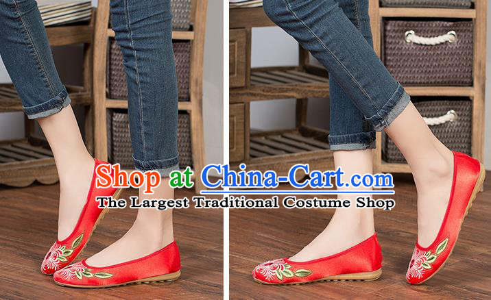 Chinese Traditional Red Satin Shoes National Folk Dance Shoes Classical Embroidered Shoes