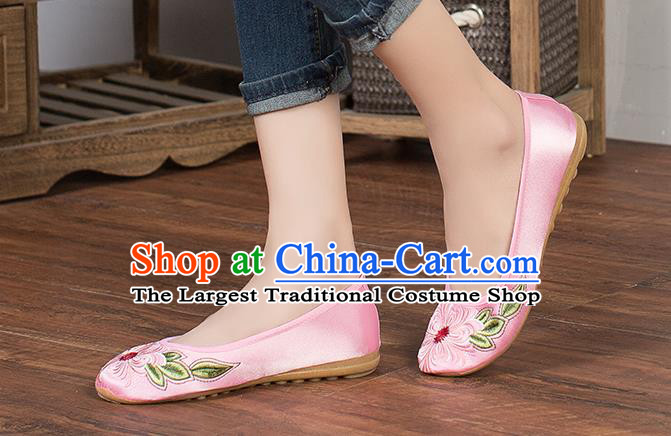 Chinese National Pink Satin Shoes Traditional Embroidered Shoes Classical Dance Shoes