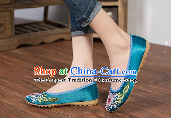 Chinese Classical Dance Shoes National Blue Satin Shoes Traditional Embroidered Shoes