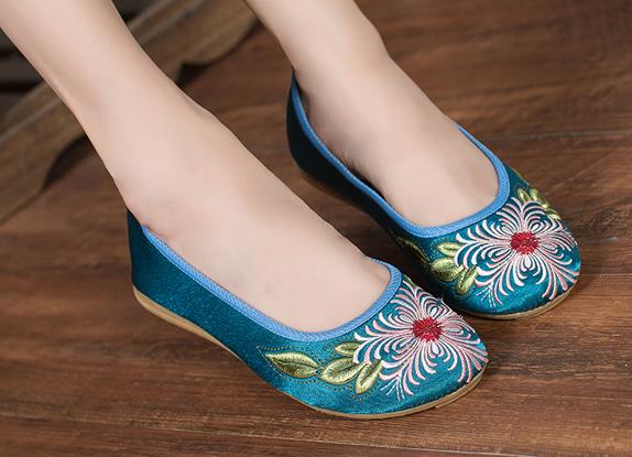 Chinese Classical Dance Shoes National Blue Satin Shoes Traditional Embroidered Shoes
