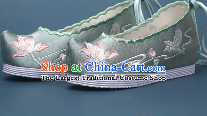 Chinese Traditional Classical Dance Shoes Green Satin Shoes National Embroidery Lotus Shoes