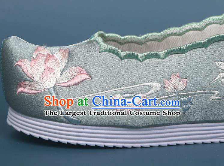 Chinese Traditional Classical Dance Shoes Green Satin Shoes National Embroidery Lotus Shoes
