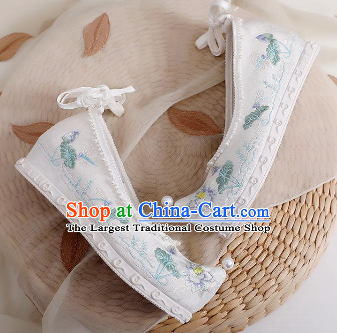 Chinese National Dance Shoes Classical Embroidery Lotus Shoes Traditional Woman Cloth Shoes