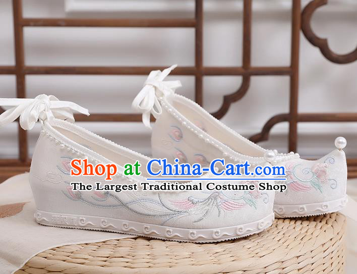 Chinese Traditional White Cloth Shoes Classical Pearls Shoes National Embroidery Phoenix Peony Shoes