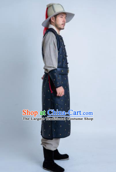 China Traditional Ming Dynasty General Garment Costumes Ancient Warrior Armor Clothing and Hat