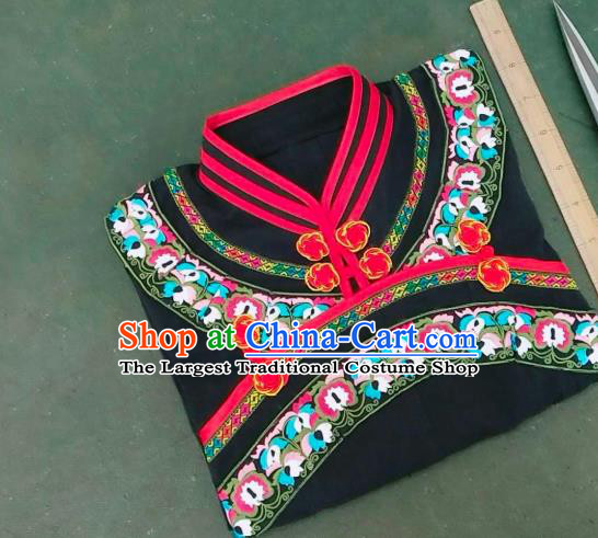 Chinese Puyi Nationality Black Blouse Guizhou Ethnic Top Garment Bouyei Minority Embroidered Shirt Clothing