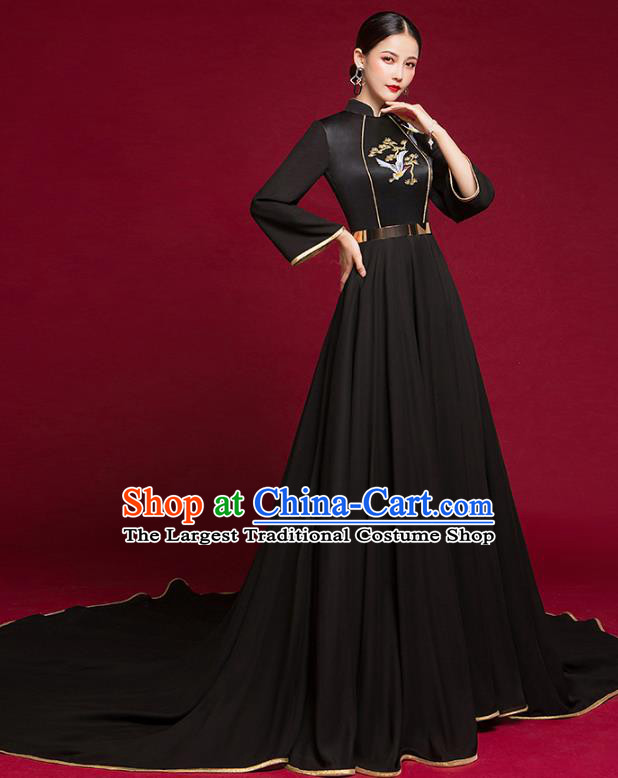 China Catwalks Fashion Embroidered Black Cheongsam Clothing Compere Qipao Dress Garment Stage Show Trailing Full Dress