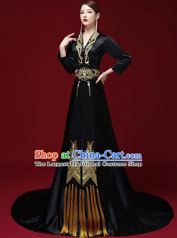 China Catwalks Trailing Dress Garment Compere Black Full Dress Stage Show Embroidered Clothing