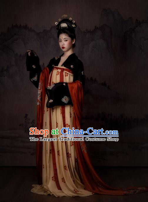 China Traditional Tang Dynasty Imperial Madame Historical Clothing Ancient Court Beauty Hanfu Dress Garments and Headdress