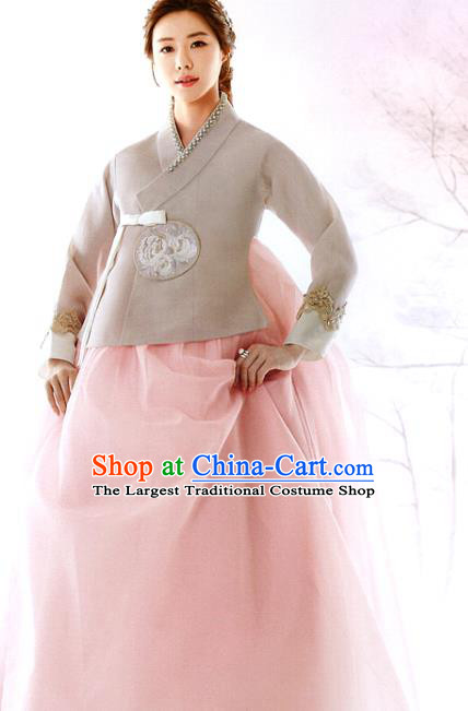 Asian Korea Traditional Garments Fashion Korean Bride Hanbok Clothing Wedding Grey Blouse and Pink Dress