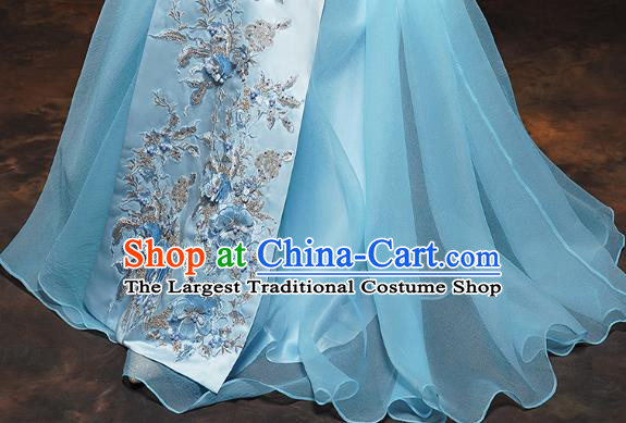 China Classical Embroidered Blue Blouse and Skirt Traditional Xiuhe Suit Costumes Wedding Bride Toast Dress